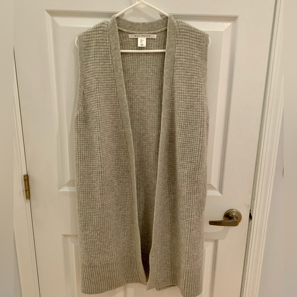 Max Studio Sleeveless Cardigan Size L